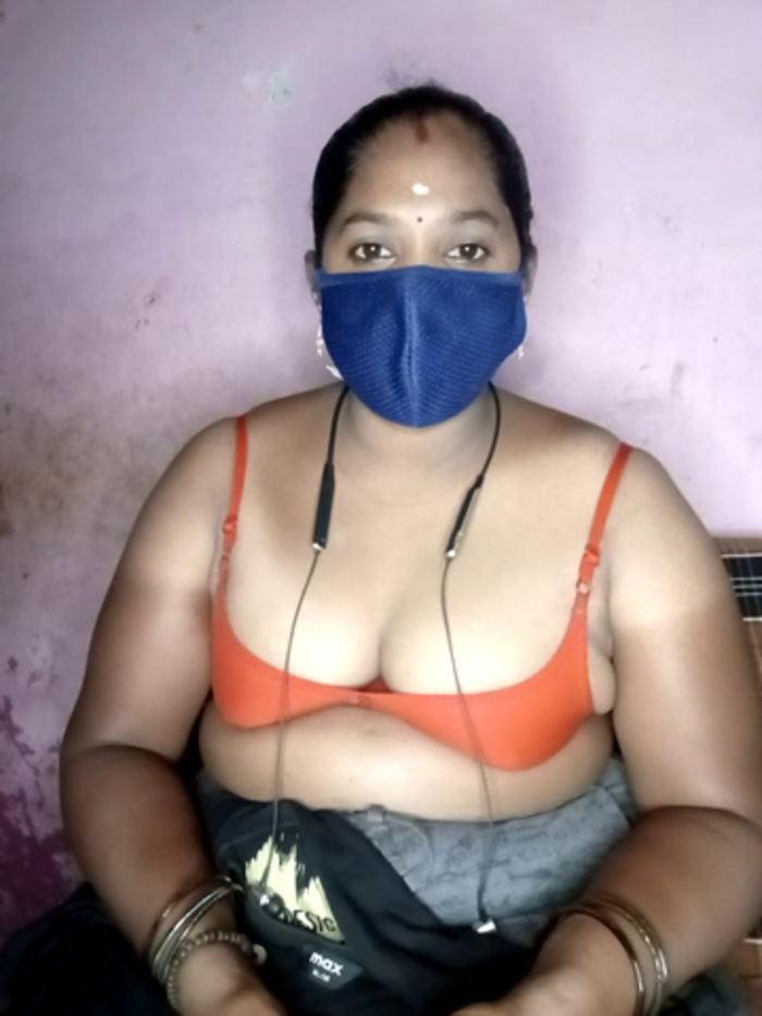 tamilvillagecouple1