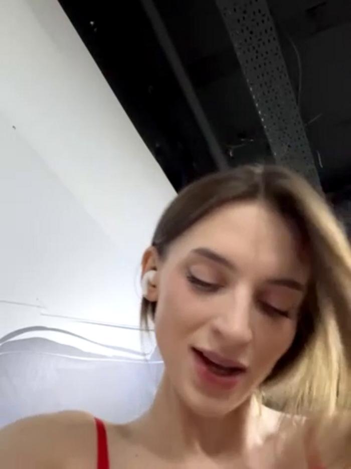 -AngelAri-