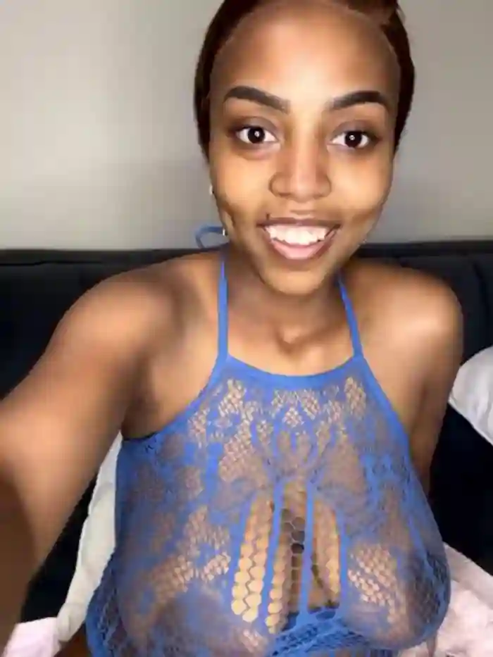 2024/04/28/stripchat-tamia_98-18-20-50