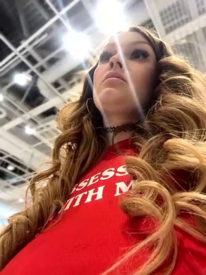 Teya_moon_