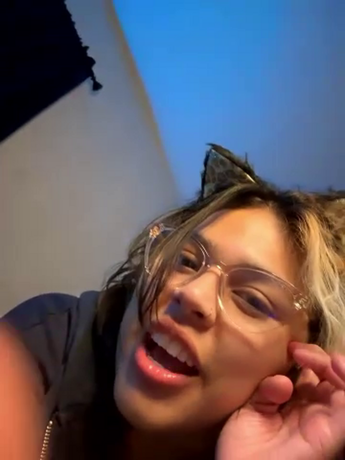 miacanela_xo