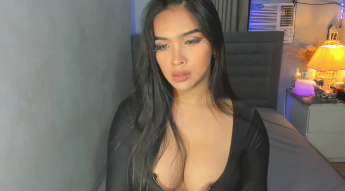 PrettyYoungHugeCockTS