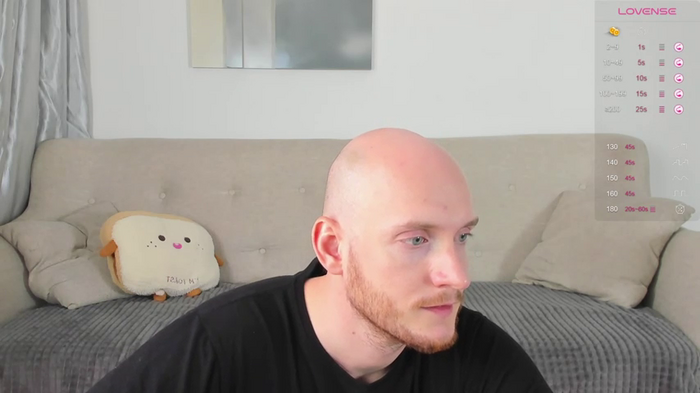 Liv_coy