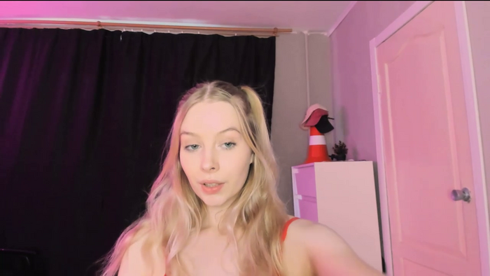 MiaDavis21