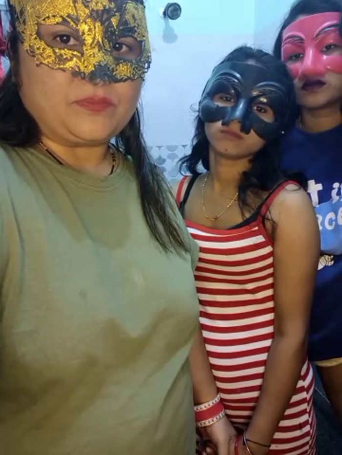 Indian_hotmilfs