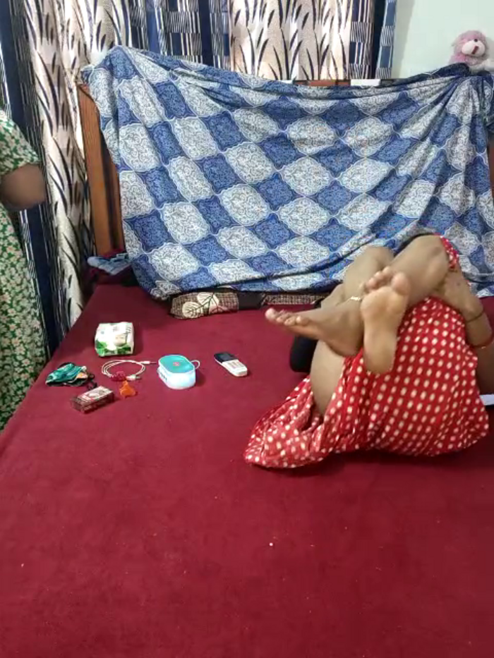 Indian_hotmilfs