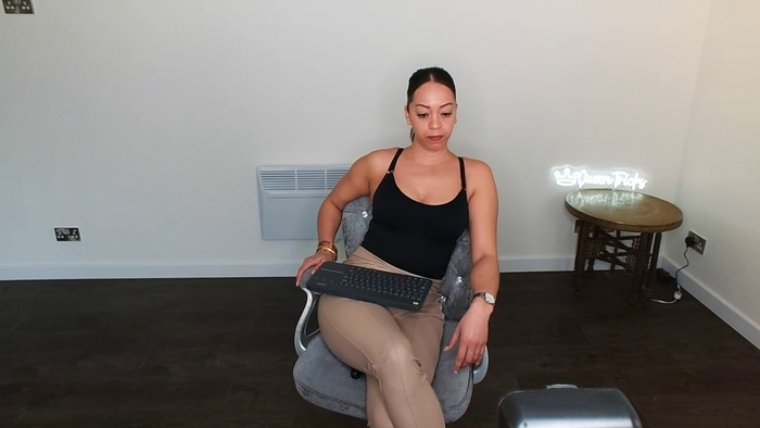 QueenTricks1