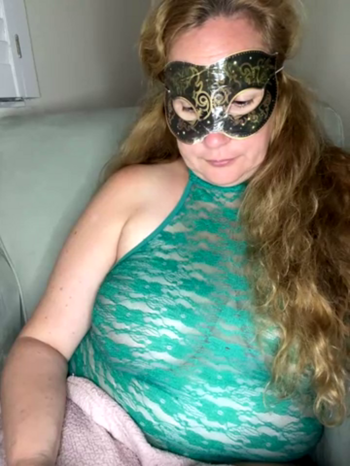 largeboobies30