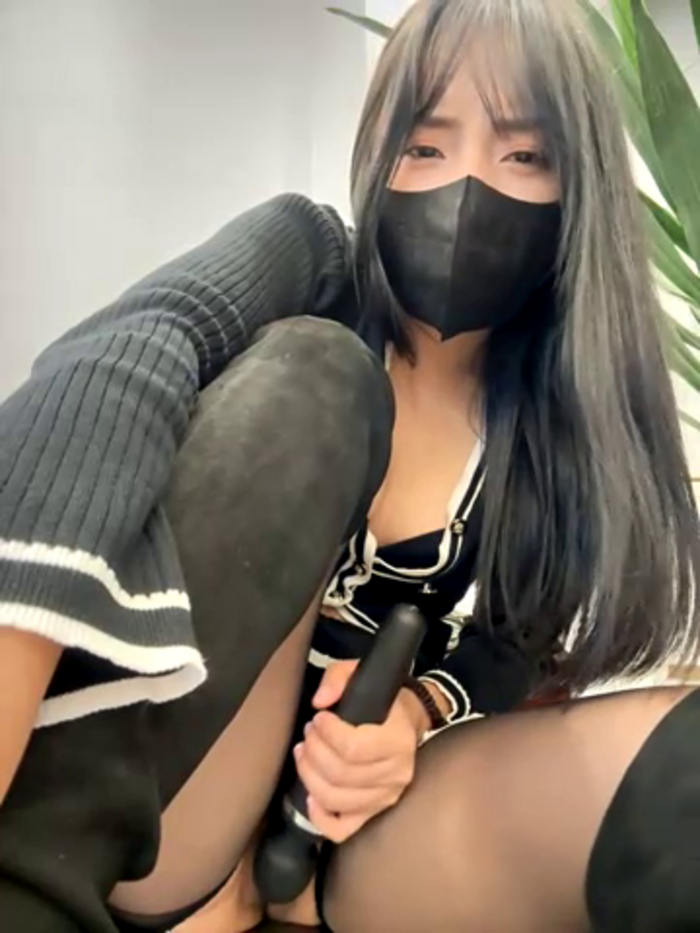 Asia-Lynn