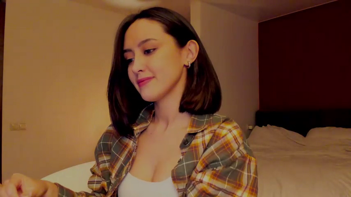 Alexa_Girl1