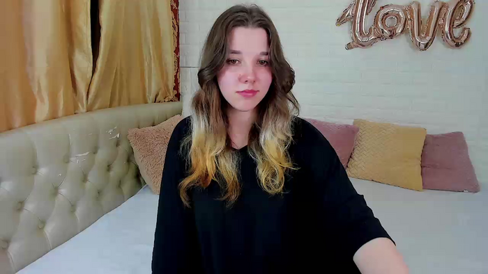PenelopeOneGrey