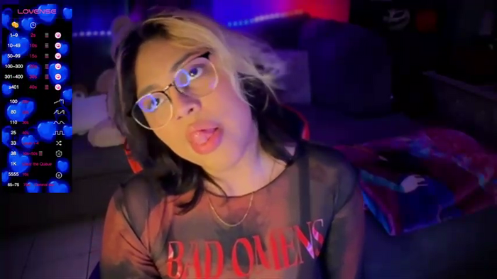 miacanela_xo