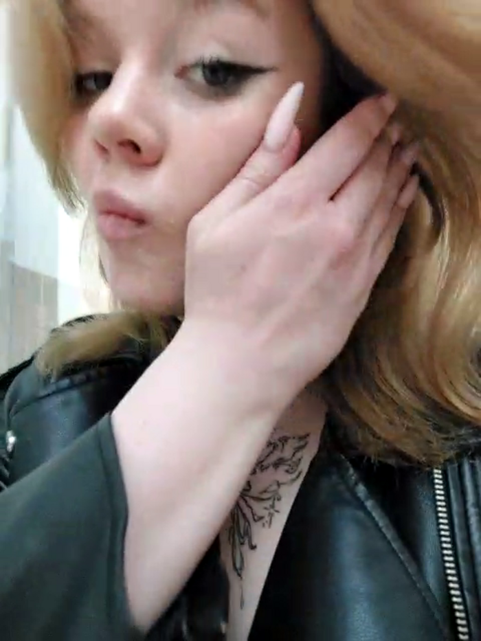 g-NaughtyKristina