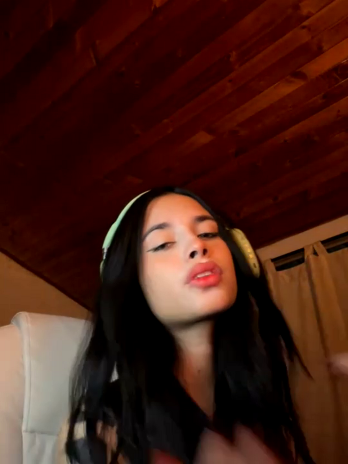 alessia_iris19