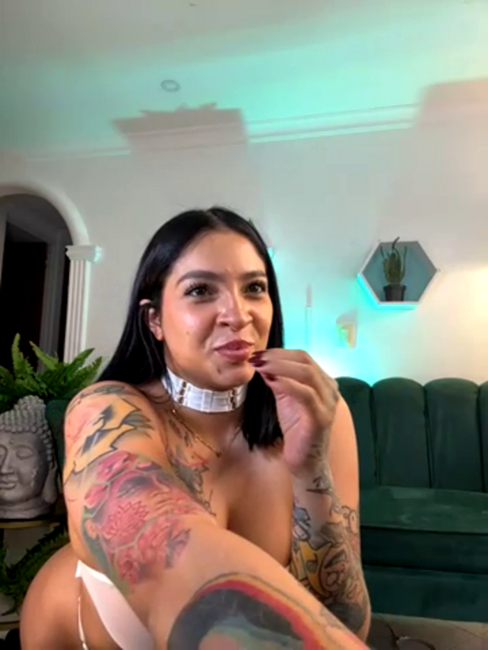 hollyshit_