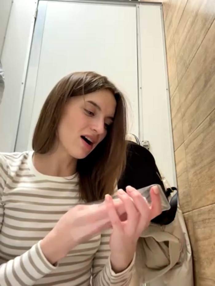 -AngelAri-