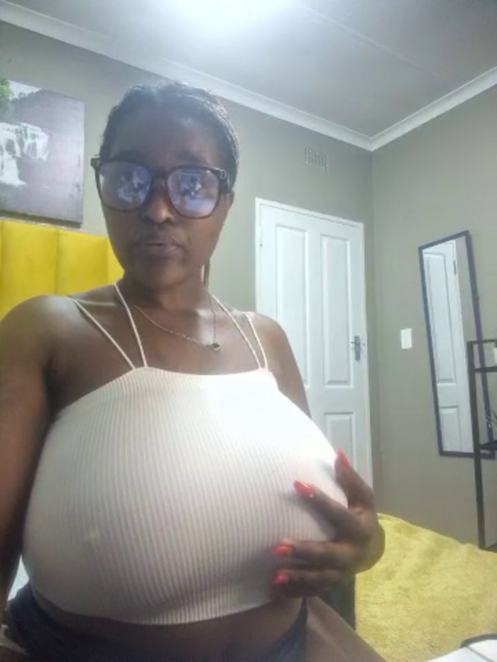 Bustygoddess32