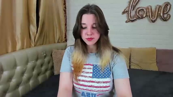 PenelopeOneGrey