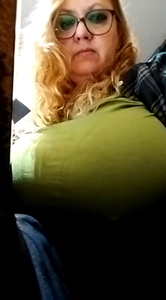 Hotbabysucks1