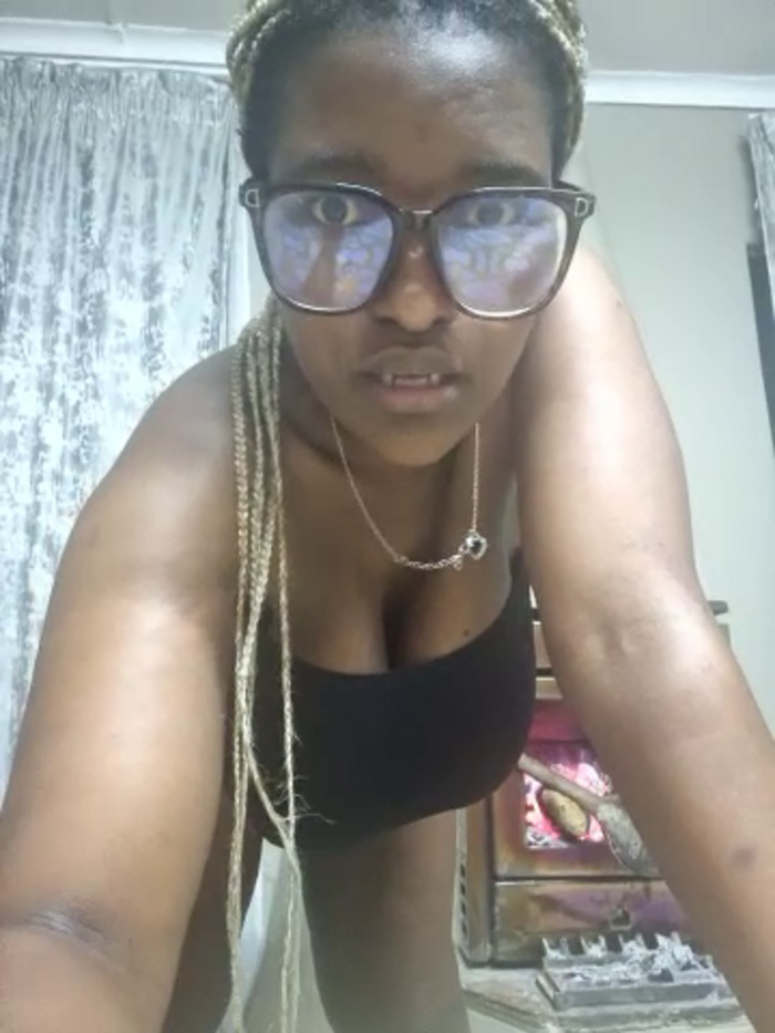 Bustygoddess32