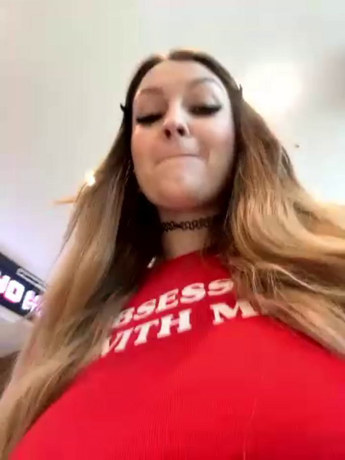 Teya_moon_