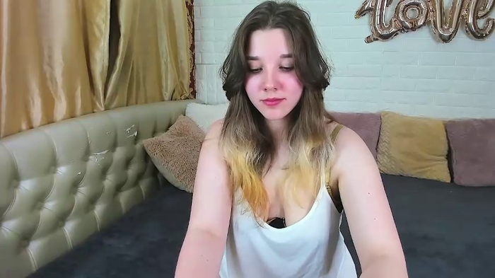 PenelopeOneGrey