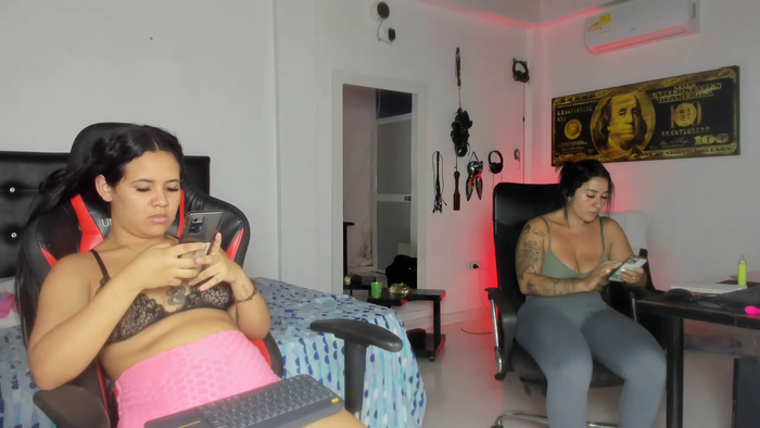 CoupleBigAss