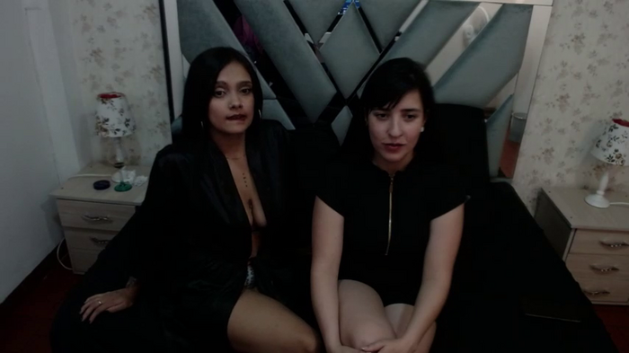 Paloma_and_maite