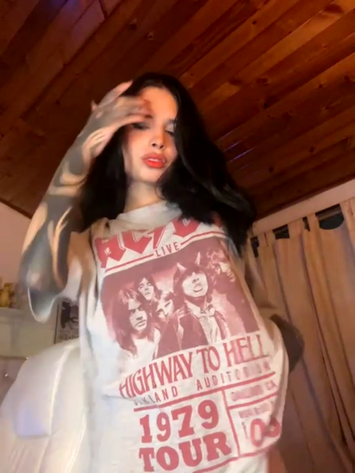 alessia_iris19
