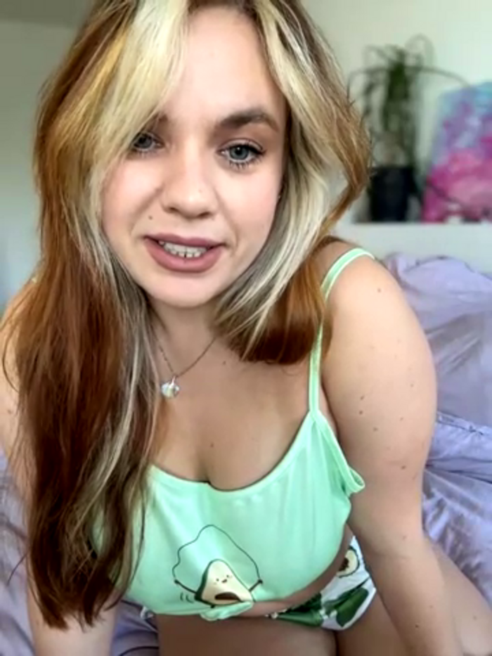 AnjaAmelia