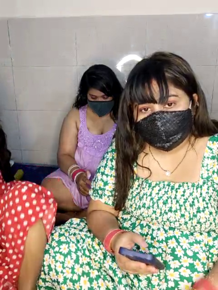 Indian_hotmilfs
