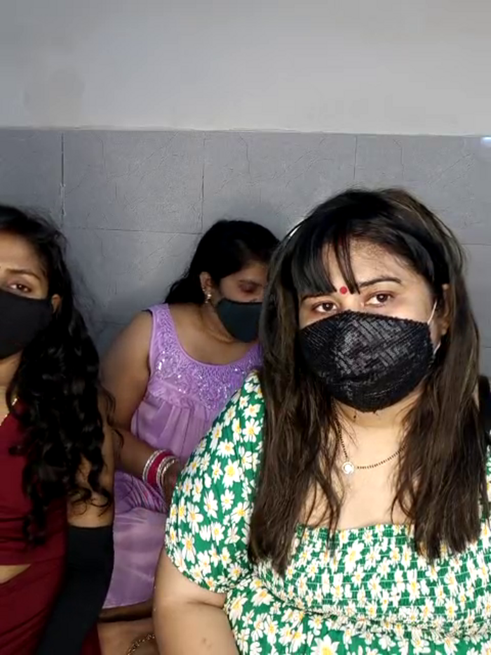 Indian_hotmilfs