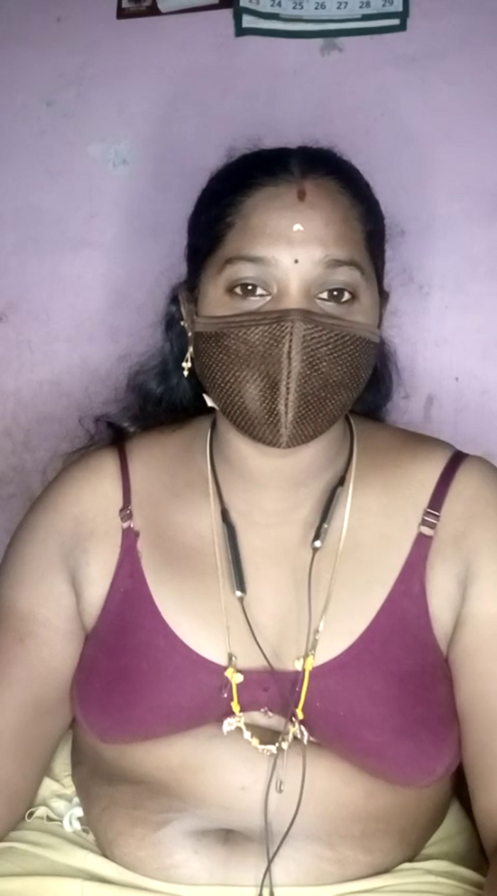 tamilvillagecouple1