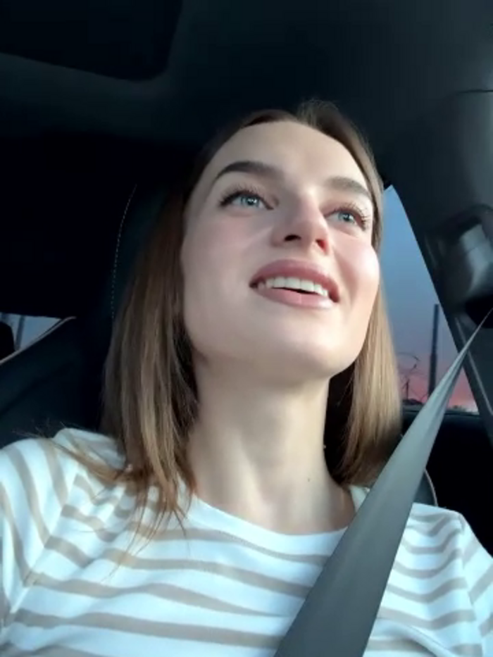 -AngelAri-