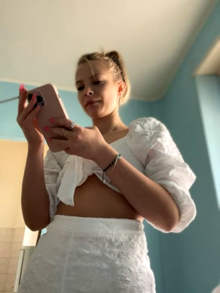 AnastasiaAniess