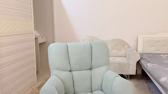 Angela-000
