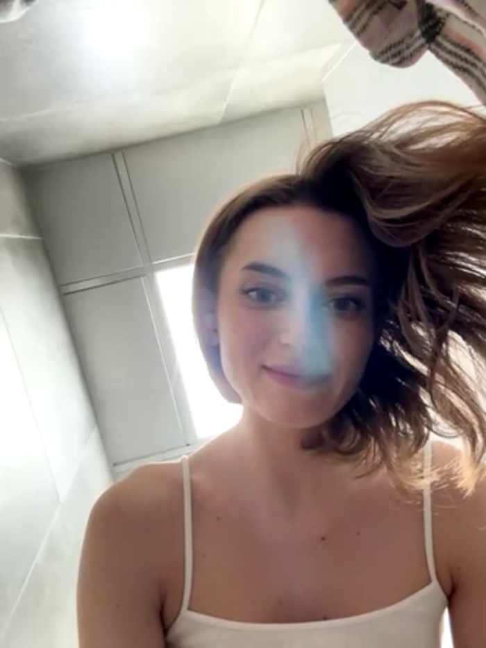 -AngelAri-