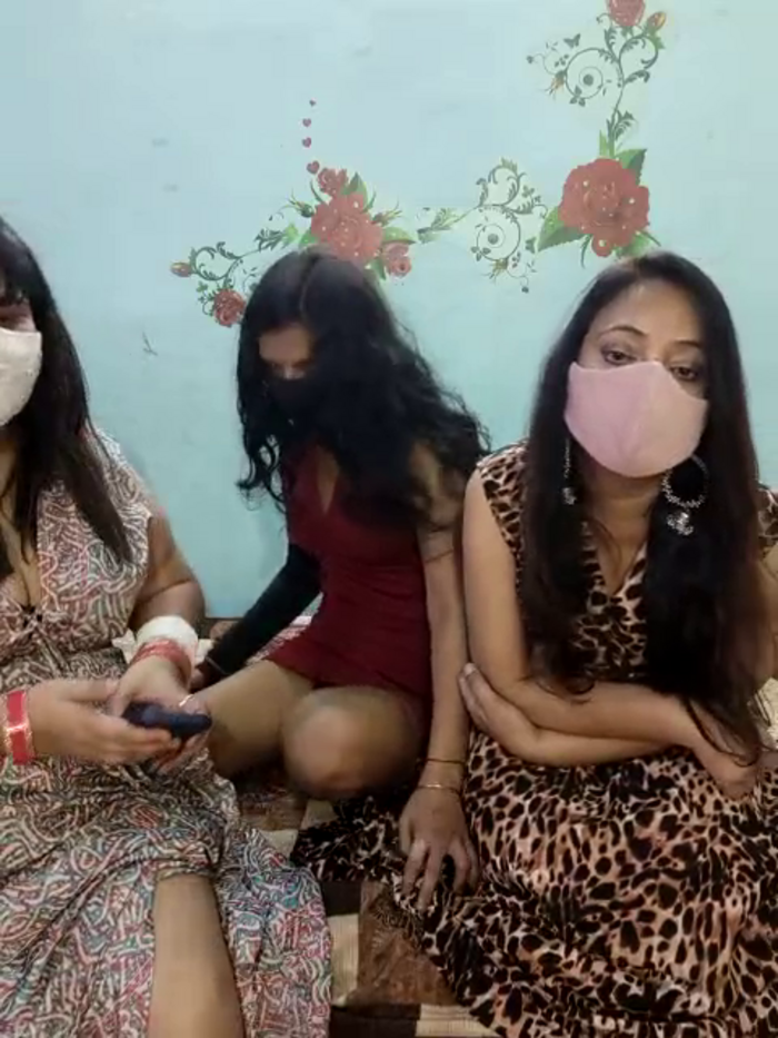 Indian_hotmilfs