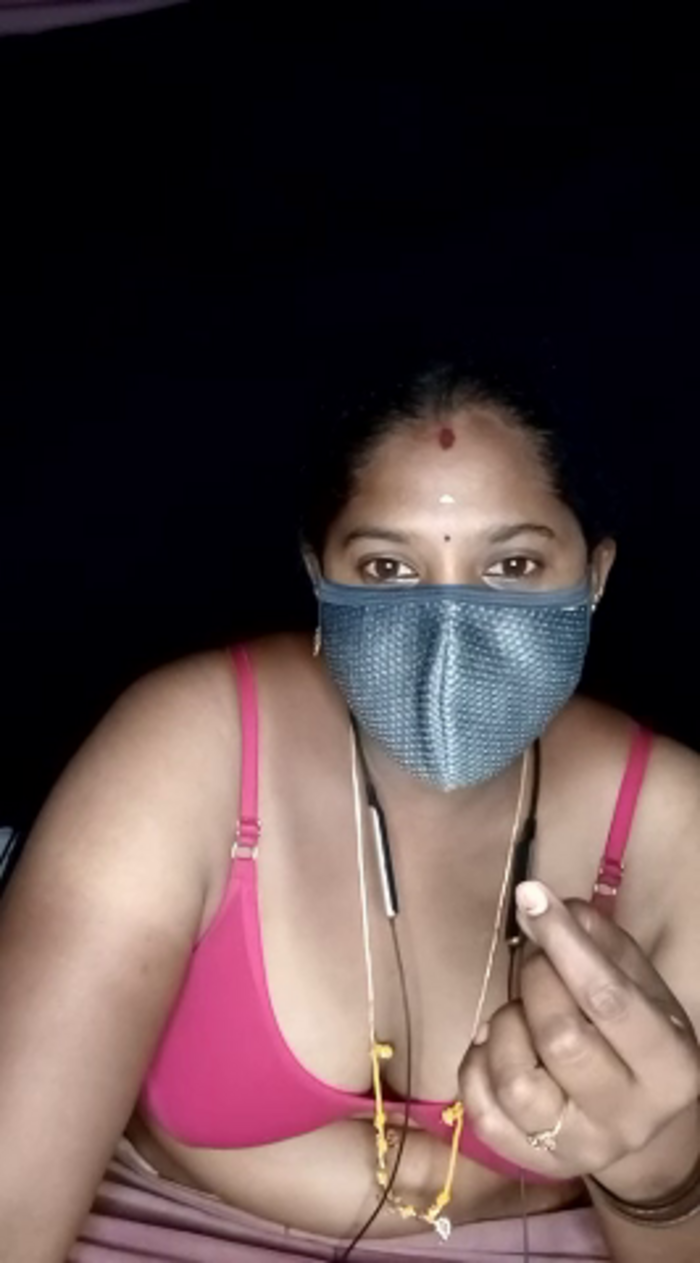tamilvillagecouple1