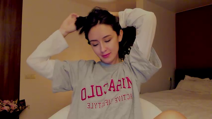Alexa_Girl1
