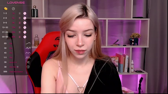 Mona_Miko
