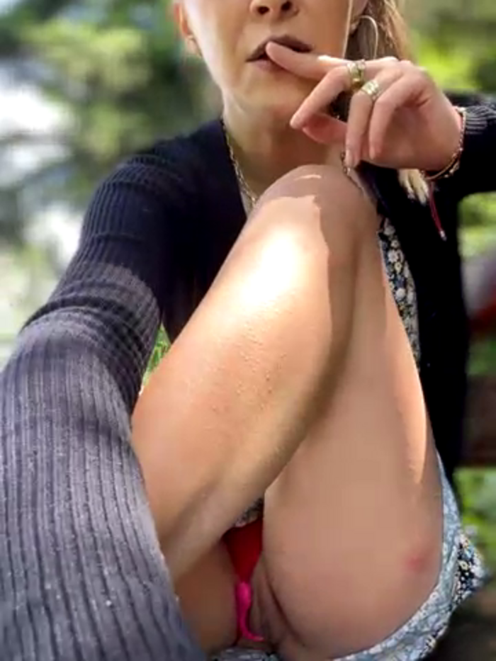 Risky_girl23