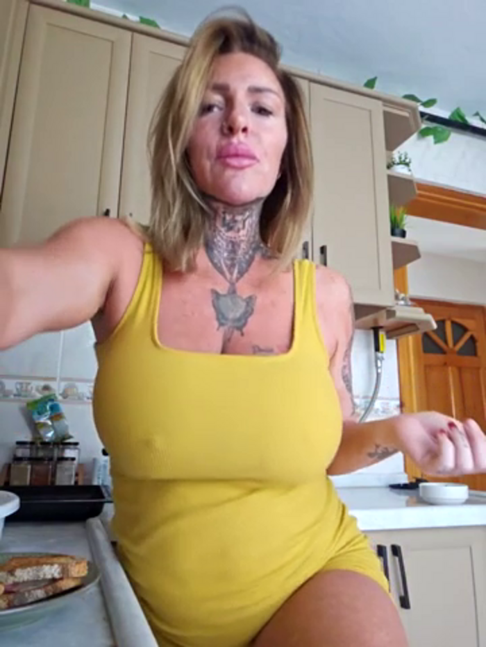 Tattooed_curvy_mommaxoxo