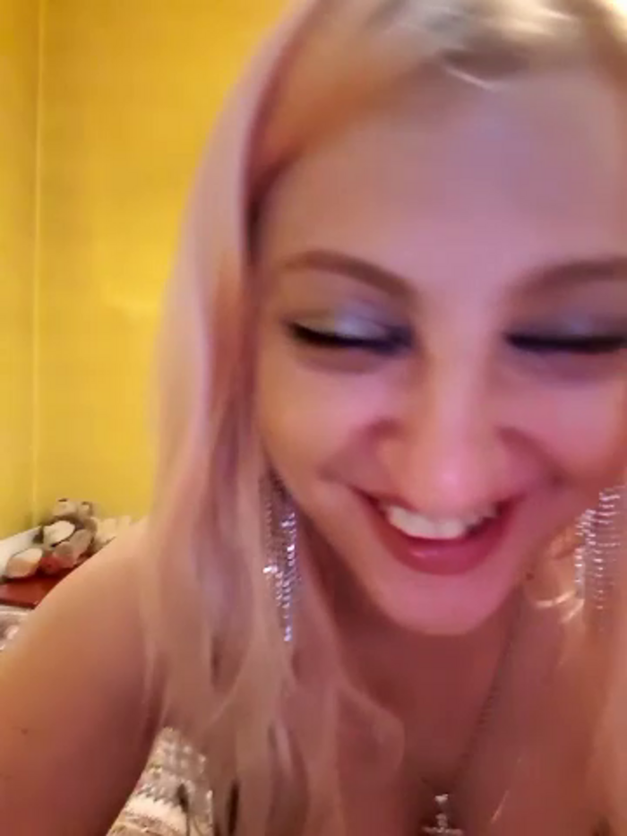 Nadia_kitty35