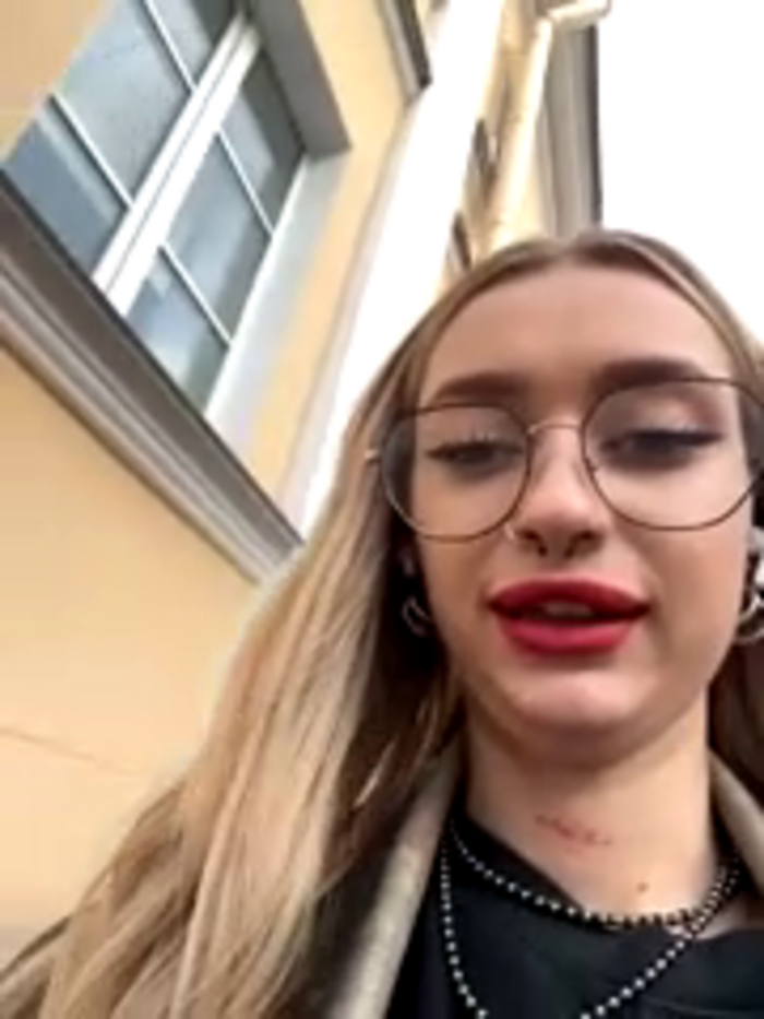 kiss_me_hard_