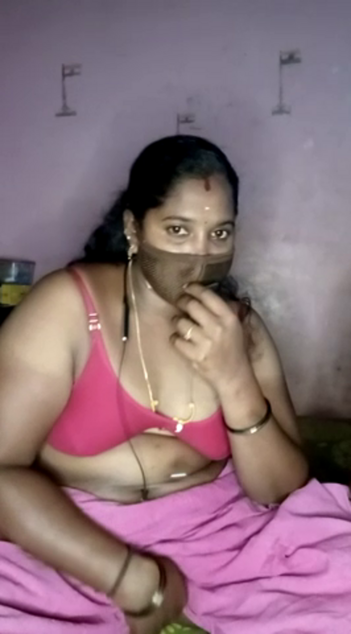 tamilvillagecouple1
