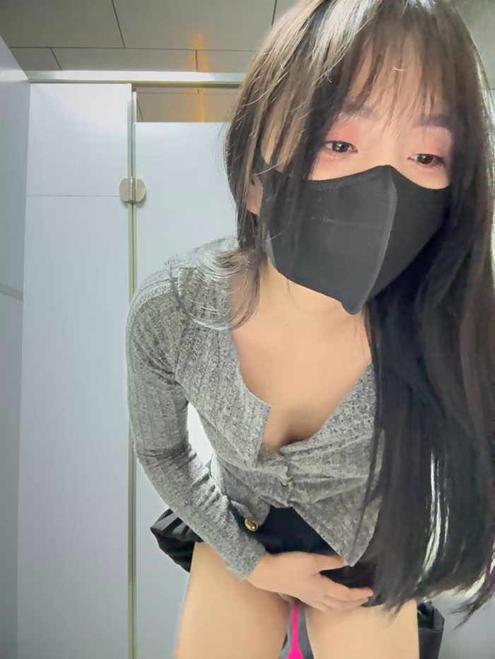Asia-Lynn