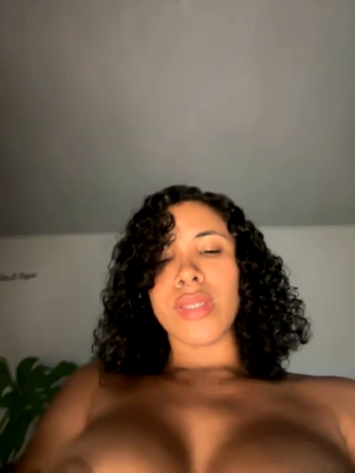 Brunettexio