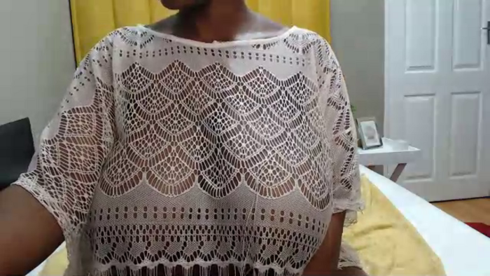 Bustygoddess32