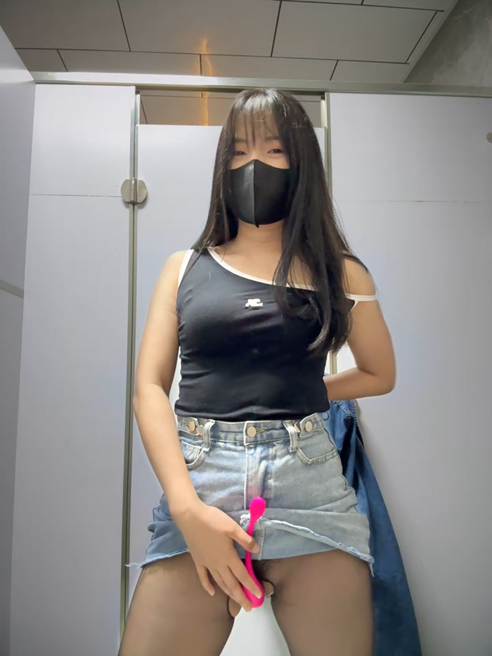 Asia-Lynn